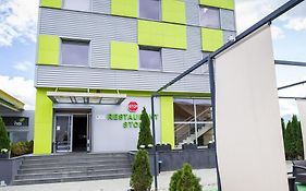 Stop Hotel